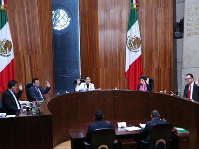 Magistrados del TEPJF buscan ganar casi 500 mil pesos más que Sheinbaum al año