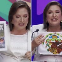 Xóchitl muestra al revés imágenes de la Línea 12 y de la bandera; esto dijo del lábaro patrio