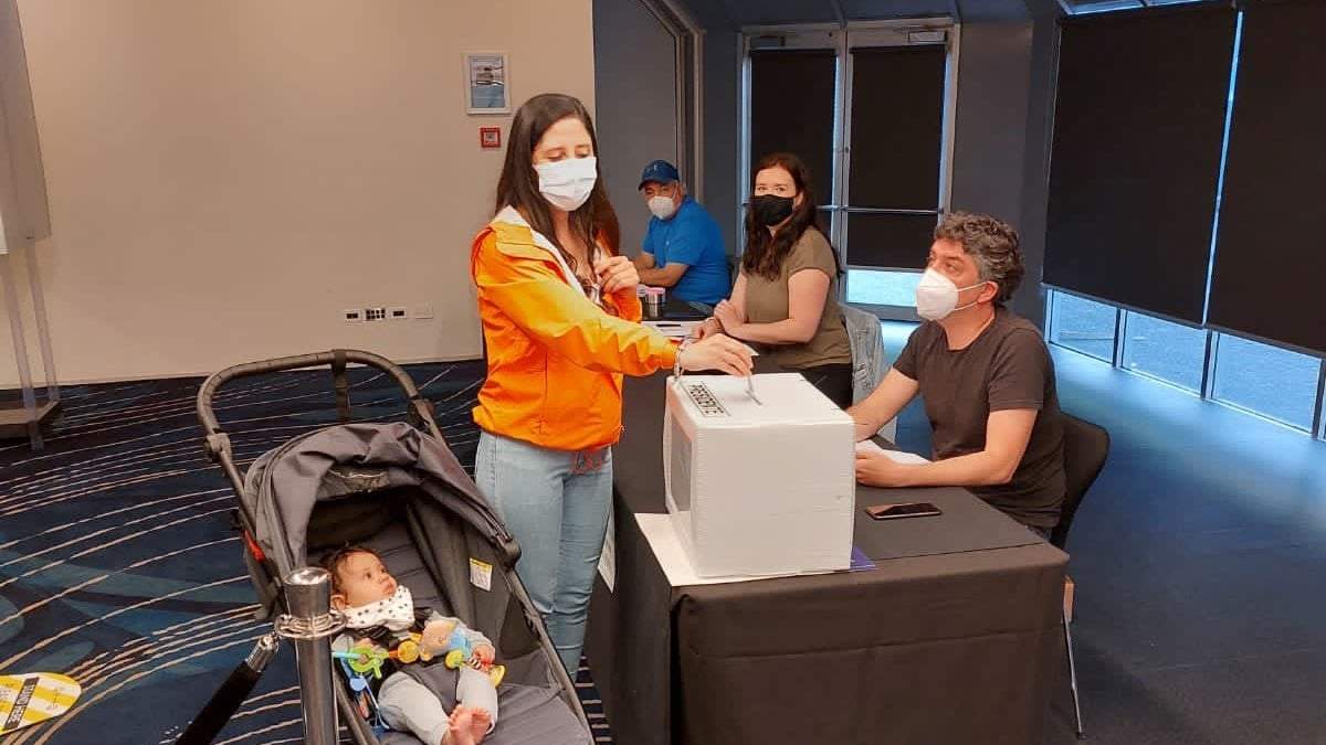 Los ciudadanos acudieron a las urnas para votar por el próximo dirigente