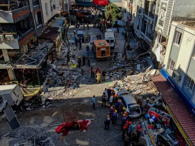 Cinco muertos y 63 heridos por explosión de tanque de gas en restaurante en oeste de Turquía