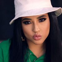¿Se ve de más? Becky G puso como locos a todos con un prenda super ajustada ¡Va a a explotar!