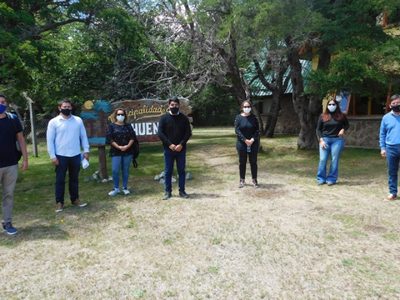 Villa Pehuenia: visita de la ministra de Niñez, Adolescencia y Juventud de la provincia