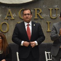 Duarte envía solicitud de licencia a Congreso local; Yunes reprocha saqueo de arcas públicas (Video)