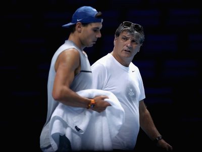 El tío de Rafael Nadal apuntó contra Novak Djokovic y puso en duda sus lesiones