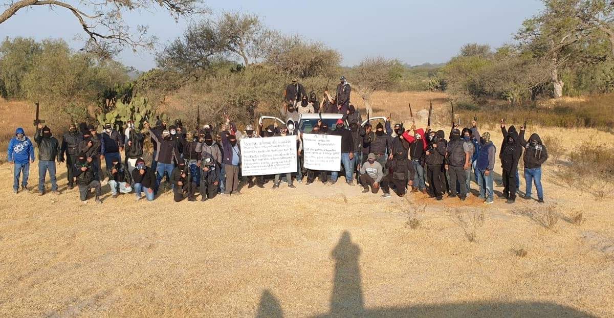 Grupo de autodefensas en Tecamachalco