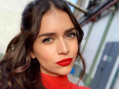 Zaira Nara publicó dos fotos que preocuparon a sus seguidores: "Cuánto que aprender de todo esto..."