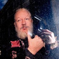 Doce años recluido: Deprimido y enfermo, Assange espera la decisión de la ministra Patel