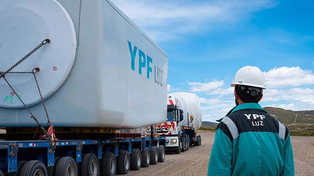 Equipos de YPF Luz. Fuente: (Twitter)