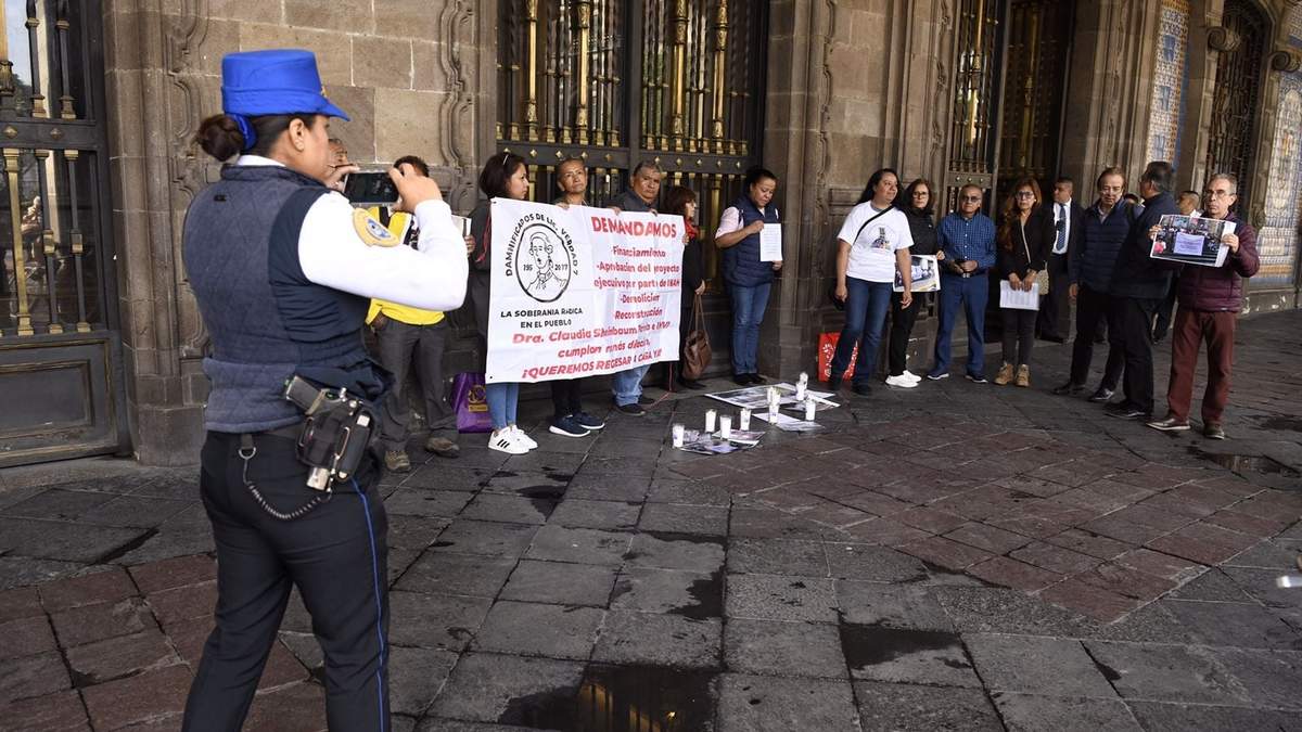 La protesta de damnificados del 19S en el Antiguo Palacio del Ayuntamiento
