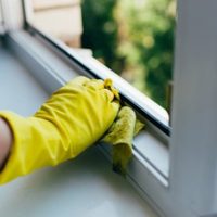 La mezcla infalible para limpiar los bordes de las ventanas que están sucios y llenos de polvo