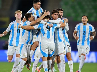 La Selección argentina goleó a Australia con golazo de Santino Andino