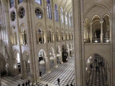 Macron visita Notre Dame cinco años después del devastador incendio que quemó la catedral