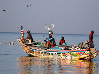 Alerta en Senegal por extraña enfermedad en la piel: más de mil pescadores ya se contagiaron