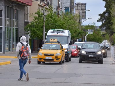 Infectólogo afirma que la restricción vehicular en Neuquén no sirve de nada