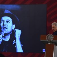 AMLO comparte en Spotify el playlist de la mañanera