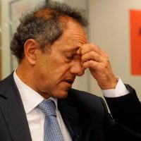 Tras bajar su precandidatura, Daniel Scioli volverá a Brasilia para recibir a Alberto Fernández