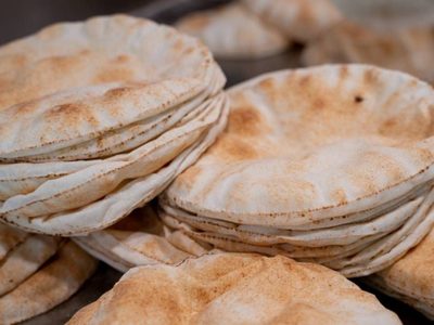 Pan árabe en sartén: en pocos minutos, la receta perfecta para lograr que se infle