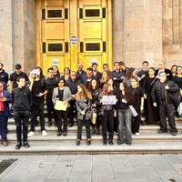 Trabajadores de la SCJN cierran edificio sede por paro