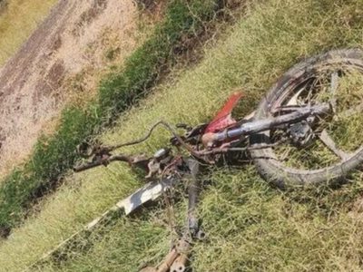 Adulto mayor que viajaba en moto muere tras explotar una mina en Apatzingán