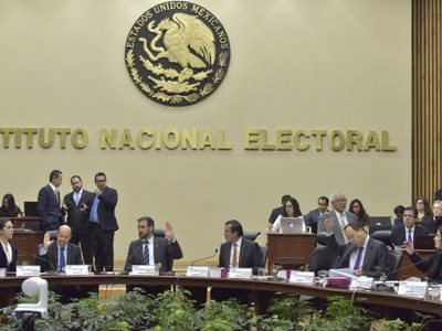 Recorte presupuestal coloca al INE 'en una potencial zona de riesgo”: consejeros