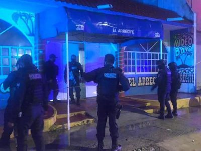 Veracruz: asesinan a una pareja en ataque a bar en Coatzacoalcos