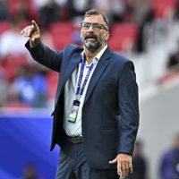 Qué es de la vida de Juan Antonio Pizzi, el argentino que triunfó en España y es amado en Chile