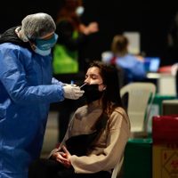 Coronavirus: se reportaron menos de mil casos y menos de 50 decesos