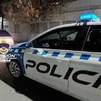Lo atraparon luego de robar la batería de un auto en Neuquén y quedó demorado