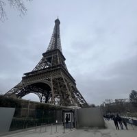 Torre Eiffel reabre tras seis días cerrada por una huelga