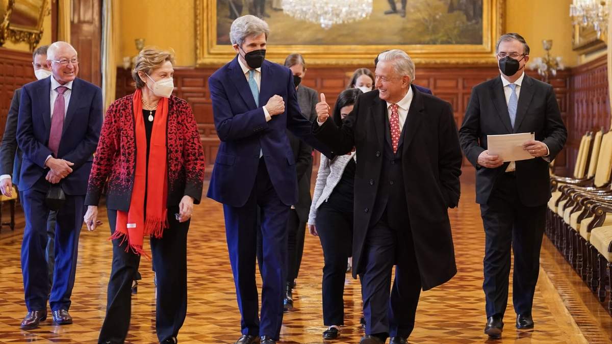 Comitiva mexicana y estadunidense
