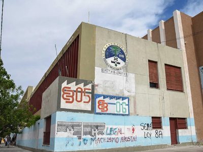 Sigue la suspensión de actividades en el EPET 8 y hoy van al Consejo de Educación