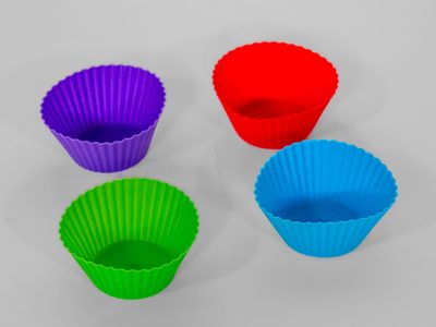 Con pirotines de muffins y sin gastar fortuna en un bazar: creá este fabuloso y muy fácil adorno navideño