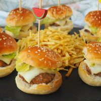 Bocaditos de cheese burger: te vas a enamorar de esta facilísima receta para la juntada con picadita