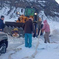 Dramático rescate de turistas en la nieve: estaban sin combustible ni alimentos