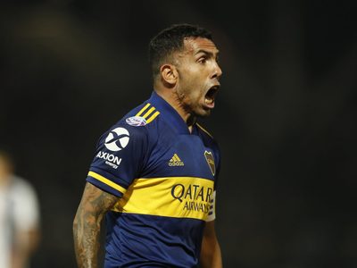 Carlos Tevez cumple 36 años, mirá sus mejores goles y jugadas
