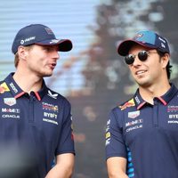 El respaldo en medio de los rumores: Max Verstappen defendió a Checo Pérez en su peor momento