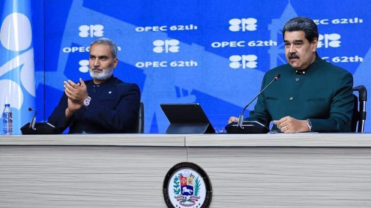 Haitham Al Ghais y Nicolás Maduro