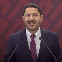 Batres pide a su gabinete no usar programas sociales para apoyar a aspirantes a sucederlo