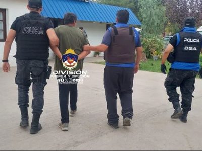 En cuatro allanamientos en San Patricio del Chañar cayó un prófugo del penal de General Roca
