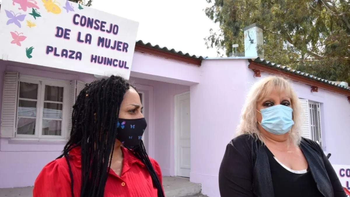 El evento se dio en la sede del Consejo de la Mujer de Plaza Huincul. Fuente: (Twitter)