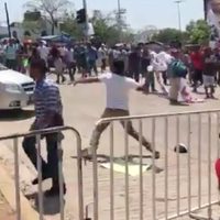 Enfrentamiento entre maestros de la Sección 22 y priistas empaña gira de Meade por Oaxaca (Videos)