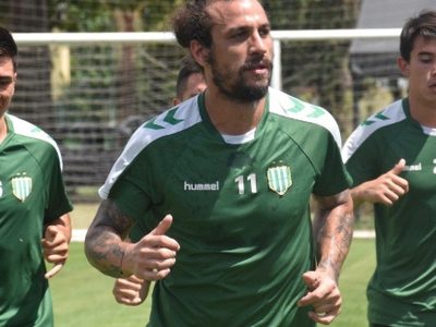 Dani Stone puso primera y ya entrenó con Banfield