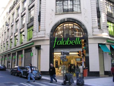 Falabella cierra cuatro tiendas y anunció que se va de Argentina