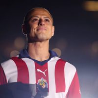 "Chicharito" Hernández es presentado como nuevo jugador de Chivas (Video)