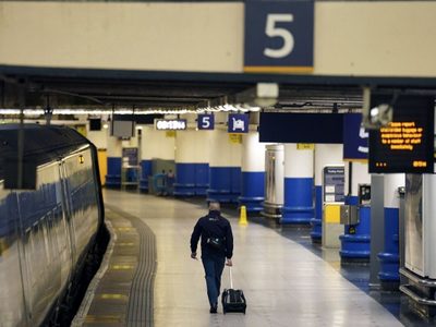 Inicia semana de huelgas de trenes en Gran Bretaña