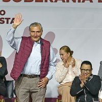 "¡Presidente, presidente!" le gritaban en coro a Adán Augusto