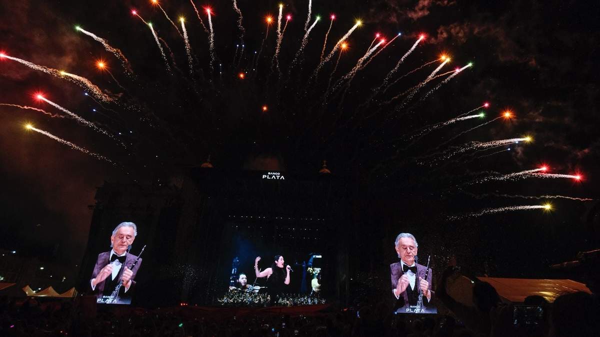 Andrea Bocelli reunió a más de 130 mil personas en el Zócalo capitalino