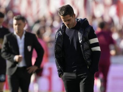 Boca Juniors despide al director técnico Fernando Gago tras la derrota 2-1 ante River Plate
