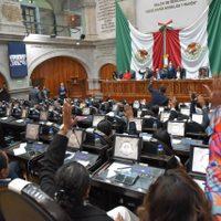 También en Edomex “mayoritean” reforma judicial; oposición advierte que no mejorará justicia