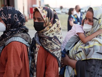Auxilio en tiempos de crisis: Latinoamérica ofrece refugios a los desplazados de Afganistán